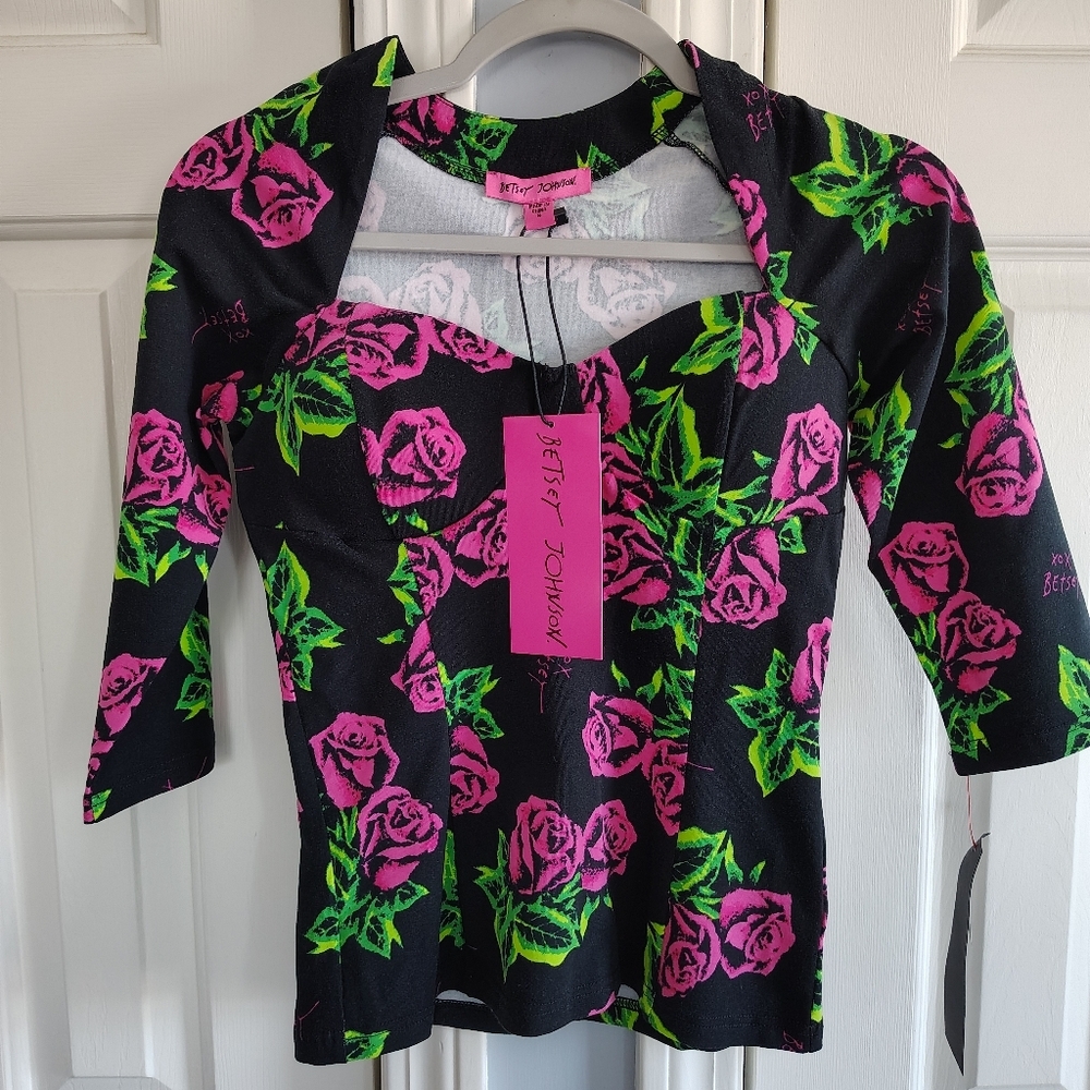 NWT Betsey Johnson Pink Rose Push Up Bra Top Small. 🩷🖤💚